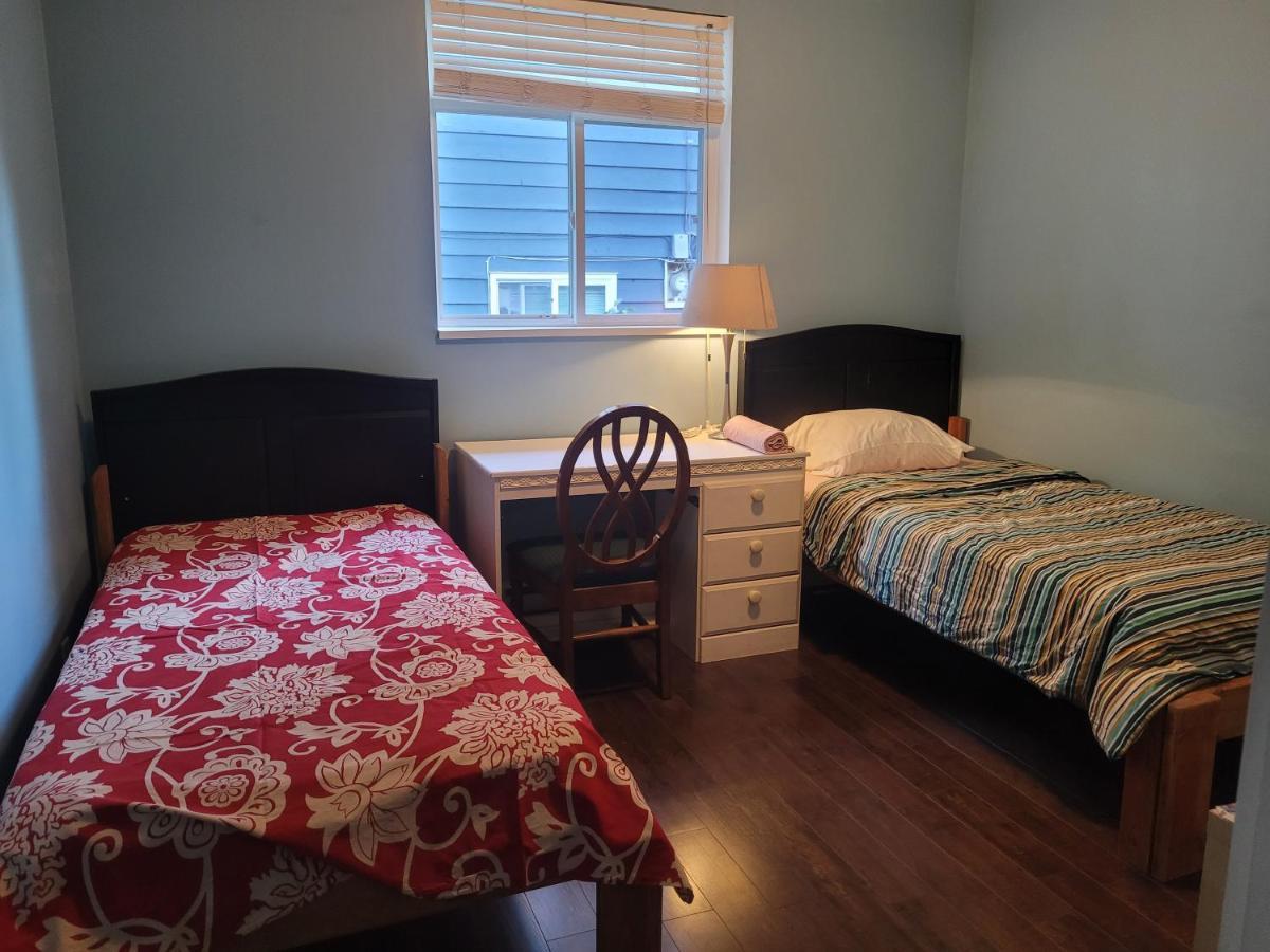 Vancouver Jenny'S Guesthouse Кокитлам Екстериор снимка