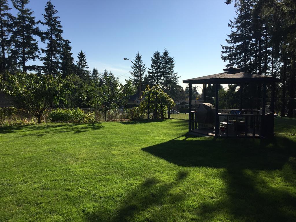 Vancouver Jenny'S Guesthouse Кокитлам Екстериор снимка